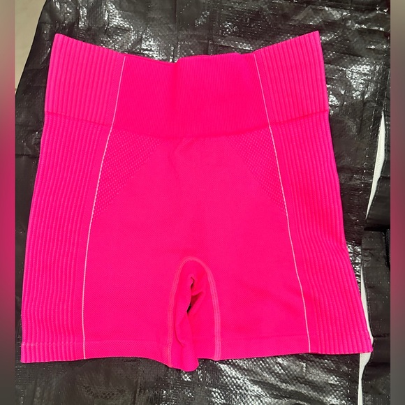 Candelita Hot Pink Seamless Active Shorts Set - Picture 3 of 4